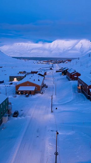 Svalbard: Drone Footage of Longyearbyen's Winter Beauty