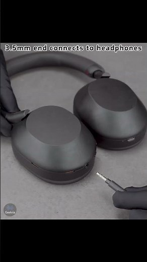 How to Use Headphones Cable Compatible with Sony by Geekria