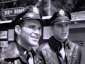 Twelve O'Clock High : S1E17 The Albatross