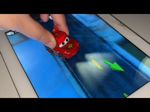 Disney Pixar Cars AppMATes gameplay with Lightning McQueen & Holly Shiftwell toys