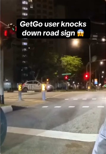 Road sign vs. GetGo user 🤯 #sgviral #sgnews #singaporetiktok #sgfyp #sglife #singapore🇸🇬 #sgdaily #roadfail #getgosg