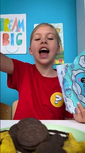 🥪 Should We Share Fairly? ✨ Fun Lesson For Kids! 💛 #moralstory #shorts