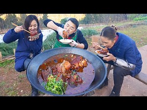 Chao stewd the cattle hooves ，they were very tasty and worth the labor/ChefChao