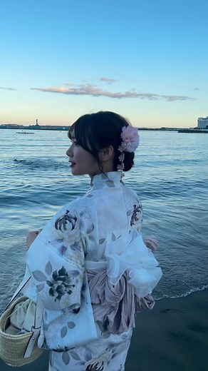 熱海の花火大会想像以上に大迫力だった〜！東京より全然混んでないしおすすめ！海綺麗だし、可愛いカフェも美味しいご飯も温泉も熱海に全部ある🤍 #熱海旅行#熱海グルメ#熱海カフェ#静岡旅行#熱海デート#熱海花火大会