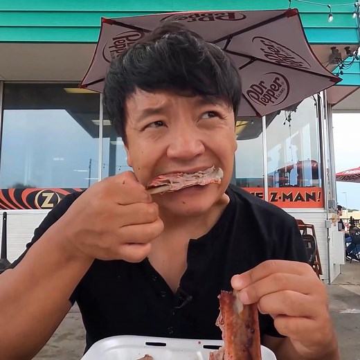 They say the best BBQ ribs in America are hiding inside a gas station in Kansas City — so I had to find out for myself. I went to the legendary Joe’s Kansas City BBQ, and let me tell you… this place earned its reputation. #BestBBQ #JoesKansasCity #BBQRibs #KansasCityFood | Strictly Dumpling