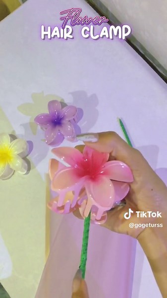 DIY Flower Hair Clip - Make Beautiful Single-Flower Bouquets