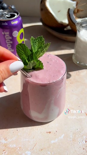 Grape Creamsicle Cloud Smoothie Recipe with Poppi