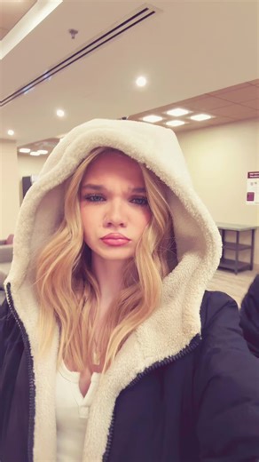 lilybillybug (@lilybillybug_)’s videos with Pick Your Poison - Rob49