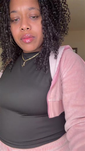 Rosie B 🌹🐝 (@rosieb0512)’s videos with Aquarius - Boujee Bonnie