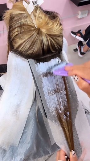 💛✨Mechas Ombre. 🎥Credits: @lichydessa_hairstudio | Beauty TV Latam