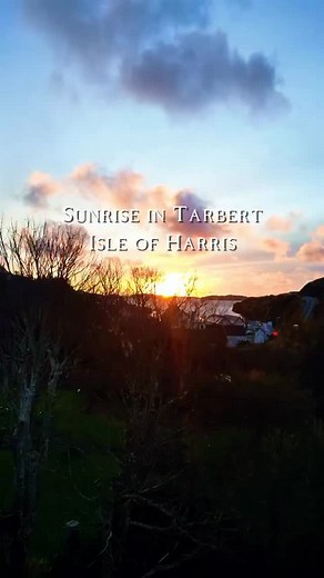 The kind of sunrise that makes you forget you’ve not had a coffee yet! #earlybird #isleofharris #scotland #andythehighlander #highlandertours | Andy the Highlander
