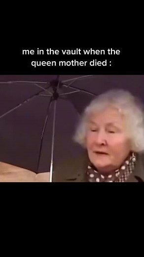 sorry cookie @THE QUEEN MOTHER😍 #royalfamily #royals #queenelizabeth #edwardviii #queemother #margeretthatcher #uk