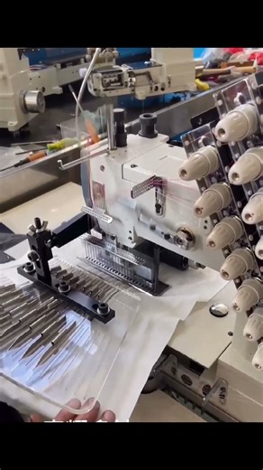 Pintuck attachment | How to make pintuck with sewing machine | Cómo hacer plegadillos