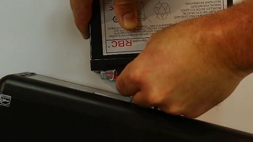 Connecting the battery in a BE Series UPS by APC