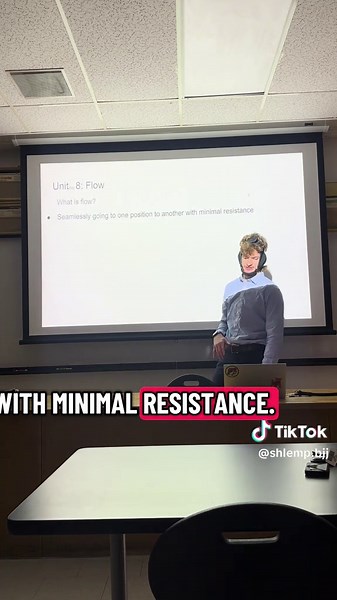 Try to have 2 days a week of flow rolling with positional sparring trust me you’ll get better so much faster it’s a real life cheat code #brazillianjiujitsu #jiujitsugrappling #wrestling #wrestlingtok #mma