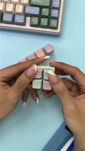 The clicking sound of this keyboard fidget is the BEST ASMR sound ever