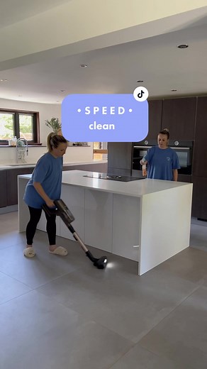 Speed clean 🫧🧼 Do you ever wish you could clone yourself just to get everything done?💁🏼‍♀️💁🏼‍♀️ #cleantok #speedcleaning #cleantokuk #freshenupfriday #speedclean