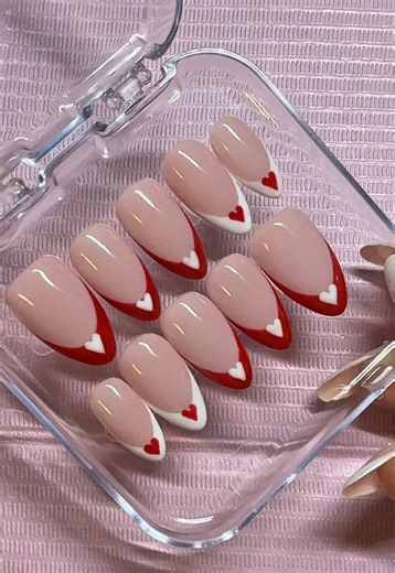 lover girl 💌 thank you guys so much for all the love and support on my little business - it means more to me than you’ll ever know!! only a few more days until launch ahhh 😭💖 #nails #nailart #asmr #pressonnails #smallbusiness