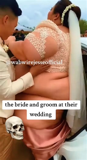 Beautiful Bride and Groom Moments at Their Wedding