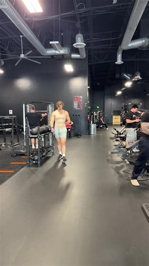 The white girl music is a non negotiable #gym #gymedits #coolforthesummer