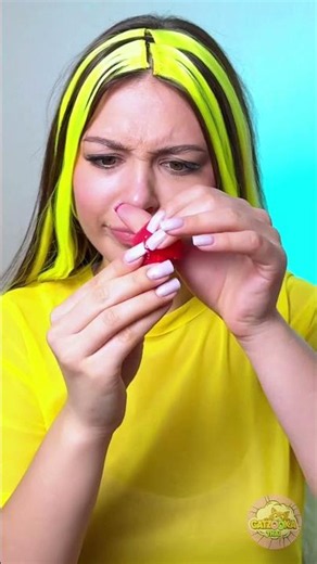🍓 สตรอเบอรี่สุดชิคหรือริมฝีปากสดใส? 💄 | ความสนุกที่คุณห้ามพลาด!