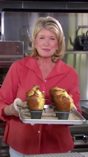 125K views · 1.6K reactions | Popovers, the American version of Yorkshire pudding, are quick and easy to make, and add a sense of fun to any meal, from a holiday brunch to a simple supper. Get the recipe: bit.ly/4aWQe9M | Martha Stewart | Facebook