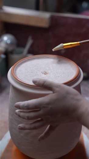 土から生まれる翡翠色｜龍泉青磁の制作工程 #宋代 #青磁 #celadon #陶芸