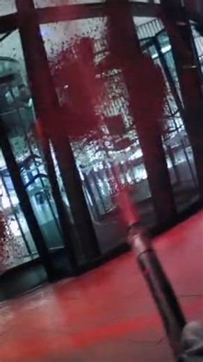 The Aftershock on Instagram: "BREAKING: Anonymous action takers target the London offices of Vanguard Group Inc. Vanguard reported a 5.61% increase in ownership of Elbit Systems Limited, Israel's biggest weapons manufacturer. They currently own 939,788 shares, valued at $418,613,528."