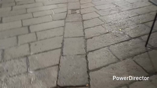 Torino nera il Tour del centro per ispezione luci di Natale... il Natale a Torino non è presente.. Torinesi, Operai, nemmeno la gioia del Natale vi regalano quelli del comune... #torino #torinonera | Torino nera