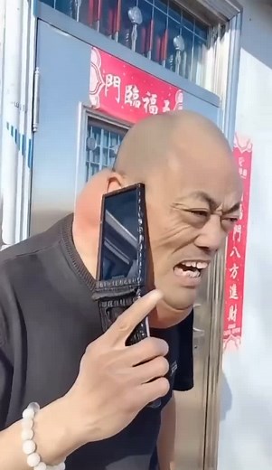 Angry on phone 😤#chinese #meme #fyp #neck | meme