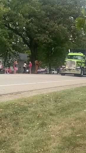 Big Iron Classic annual semi parade through Kasson-Mantorville #bigironclassictruckshow #convoy #trumptrain #trythatinasmalltown #smalltownlife #kassonmantorville #semiparade