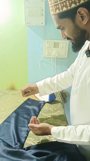 Jasmik Ironing Powder with Attar & Kasturi Fragrance Combo | Neat Dress & Fresh Home @ ₹499 ഡ്രസ്സ് ഇസ്തിരി ഇടുമ്പോൾ കുറച്ചു മിനിറ്റ് അധികം എടുത്തിട്ടും ഫിനിഷ് ശരിയായി വരാത്ത അനുഭവം ഉണ്ടോ? ഇന്ന് കാണിക്കുന്ന ഈ വീഡിയോയിൽ Jasmik ironing powder ഉപയോഗിച്ച് dress neatly press ചെയ്യുന്നതും, അതോടൊപ്പം വീട്ടിലാകെ fragrance കിട്ടാൻ സഹായിക്കുന്ന full combo pack-ഉം ആണ് focus ചെയ്തിരിക്കുന്നത്. 👕 Jasmik Ironing Powder എന്താണ്? ഇസ്തിരി ഇടുമ്പോൾ വെള്ളത്തിൽ / spray bottle-ിൽ കളഞ്ഞ് ഉപയോഗിക്കാൻ ഉള്ള ഒരു ironing