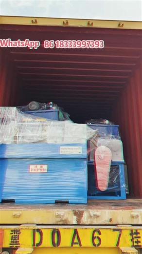 Wenzhuang Ning on Instagram: "Loading containers today"