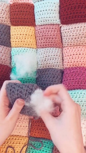 Slow-Stitching Crochet Video for a Relaxing Wednesday