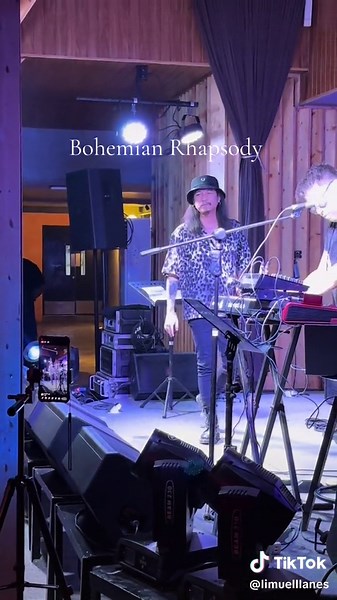 Bohemian Rhapsody - Epic Singing & Dancing Talent Performance