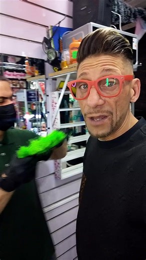 Despedida emotiva a Mickey barbero Franklin en Santiago