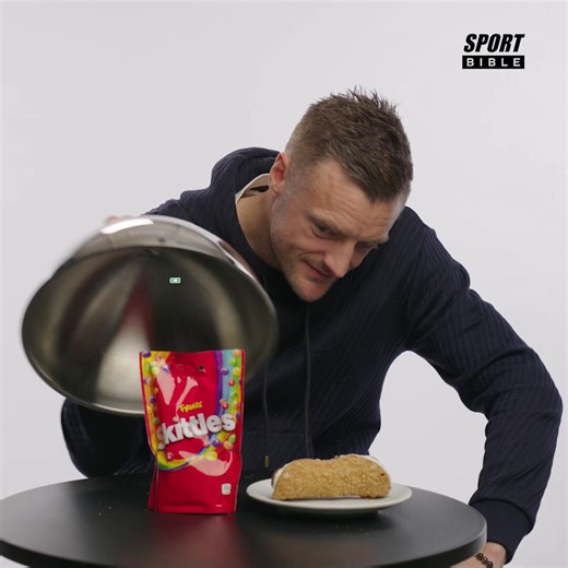 Jamie Vardy revealed his go-to drink, which is a mix of Skittles and Vodka as he took on Snack Wars 🍻😅