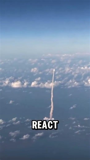 Passenger Captures INSANE Rocket Launch From Plane 🚀😱 Artemis II