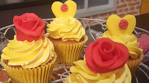 Beauty and the Beast Vanilla Cupcakes