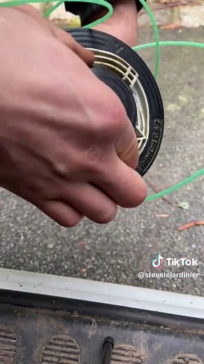 Comment changer le fil de votre débroussailleuse Stihl facilement