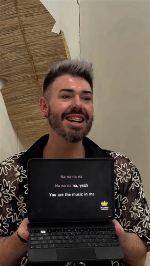 SOUL HAIR STUDIO on Instagram: "Blind Karaoke Part 2: Retired Karaoke host & millennial but can he nail the iconic High School Musical Duet? ⠀⠀⠀⠀⠀⠀⠀⠀⠀ Maybe with a little help 😂 ⠀⠀⠀⠀⠀⠀⠀⠀⠀ #GunnedahSalon #GunnedahHairdresser #RegionalHair #HairBySoul #holisticsalons #blindkaraoke"