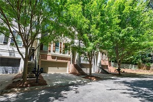 19 Oakhurst Common Dr, Decatur, GA 30030 - MLS 7210045 - Coldwell Banker