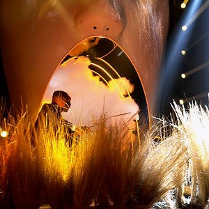 19K views · 95 reactions | It's the wild wild west out here 鸞 The #MaskedSinger Season 12 premiere is now streaming on Hulu! | FOX | Facebook