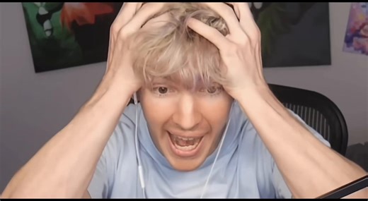 had the same favorite youtuber since 2018❤️ #flamingowastaken #flamingo #roblox #fypシ