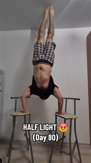 HALF LIGHT 😡 (Handstand push-up challenge Day 80) #challenge #sports #callistenics #fyp