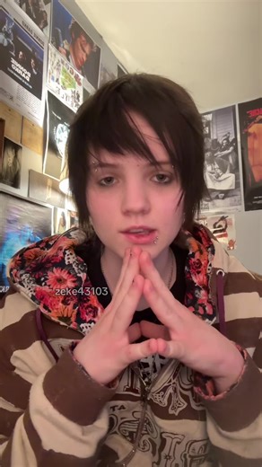 An in depth tutorial on how I made my panic at the disco pretty odd hoodie! Very long video 😭 sorry #fyp #patd #prettyodd #diy #emoboy