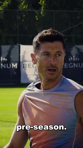 Pre-season is the time to put in the work, and this full individual football session you can do alone will get you match fit fast and level up your technique. We start with a proper warm-up and activation to prevent injuries, then move into sharp ball mastery and passing drills to get your touch back. After that it’s speed and conditioning work to build explosive pace and game stamina, followed by position-specific drills so attackers, midfielders, and defenders can work on their unique skills. 