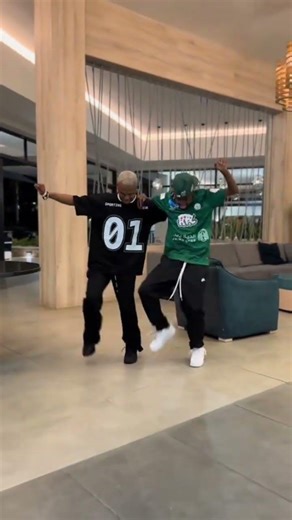 Peanuts & Mohau Nkota Mark Zuckerberg Dance Challenge #peanuts #mohaunkota #dancechallenge #pcee