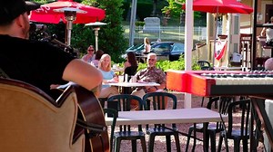 5 places to hear live music outdoors