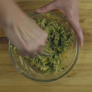 124 reactions · 113 shares | How to Make Zucchini Crust Pizza Full...